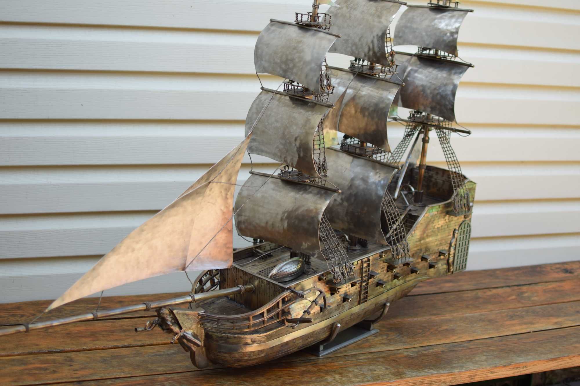 скульптура корабль парусник из нержавеющей стали ручной работы
