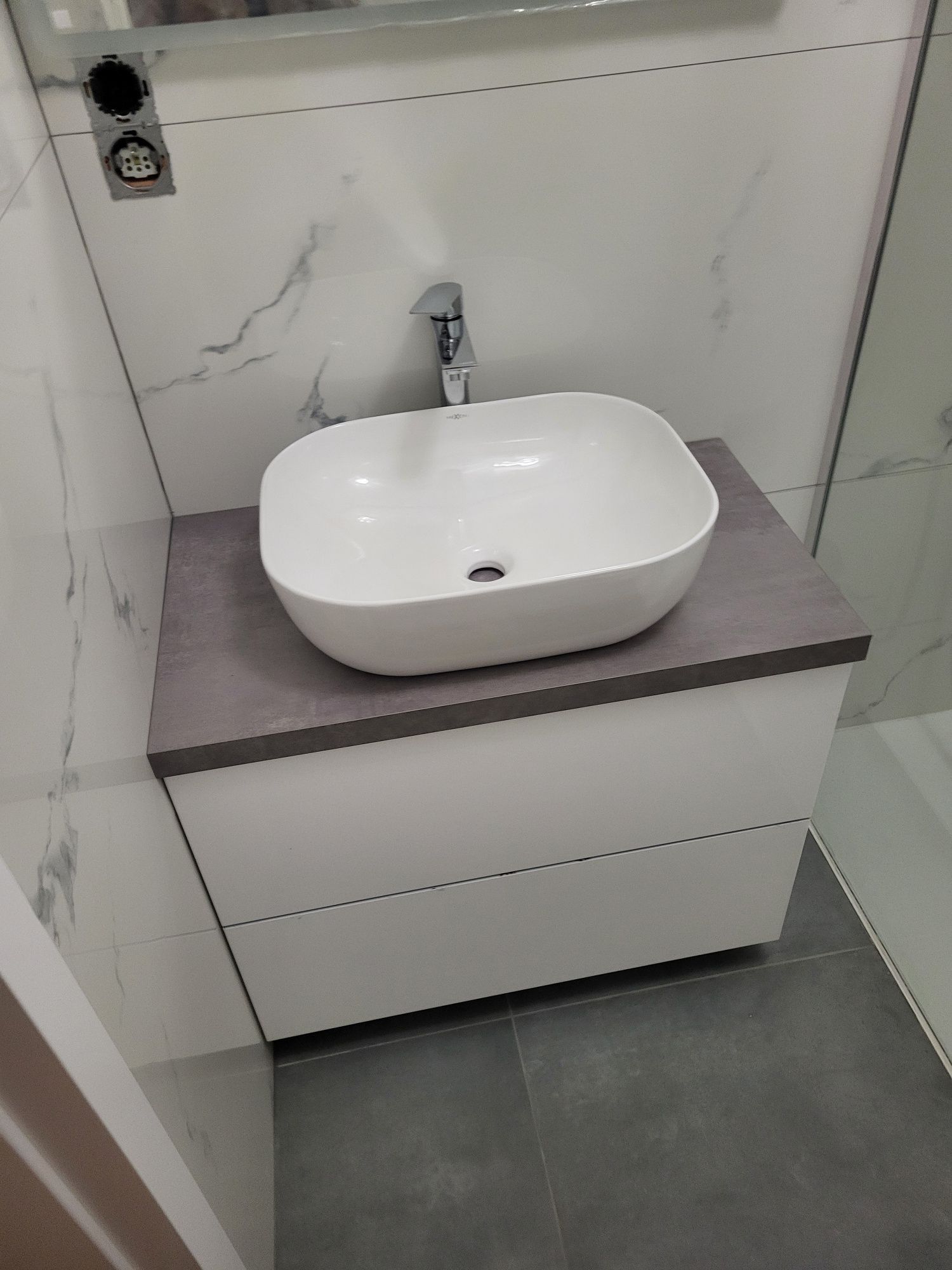 blat pod umywalkę rozm 60x45