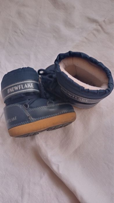 Зимовий комбінезон на дівчинку  104 см,Lassye,взуття в подарунок