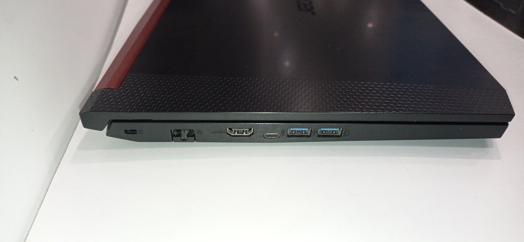 Ноутбук Acer NITRO 5  AN515-54-( i5 9300H/16Gb/1650 (4Gb)/m.2 256+2Tb