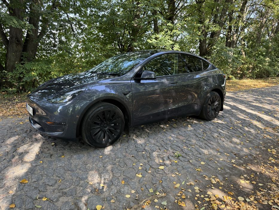 Tesla model Y Long Range 2023