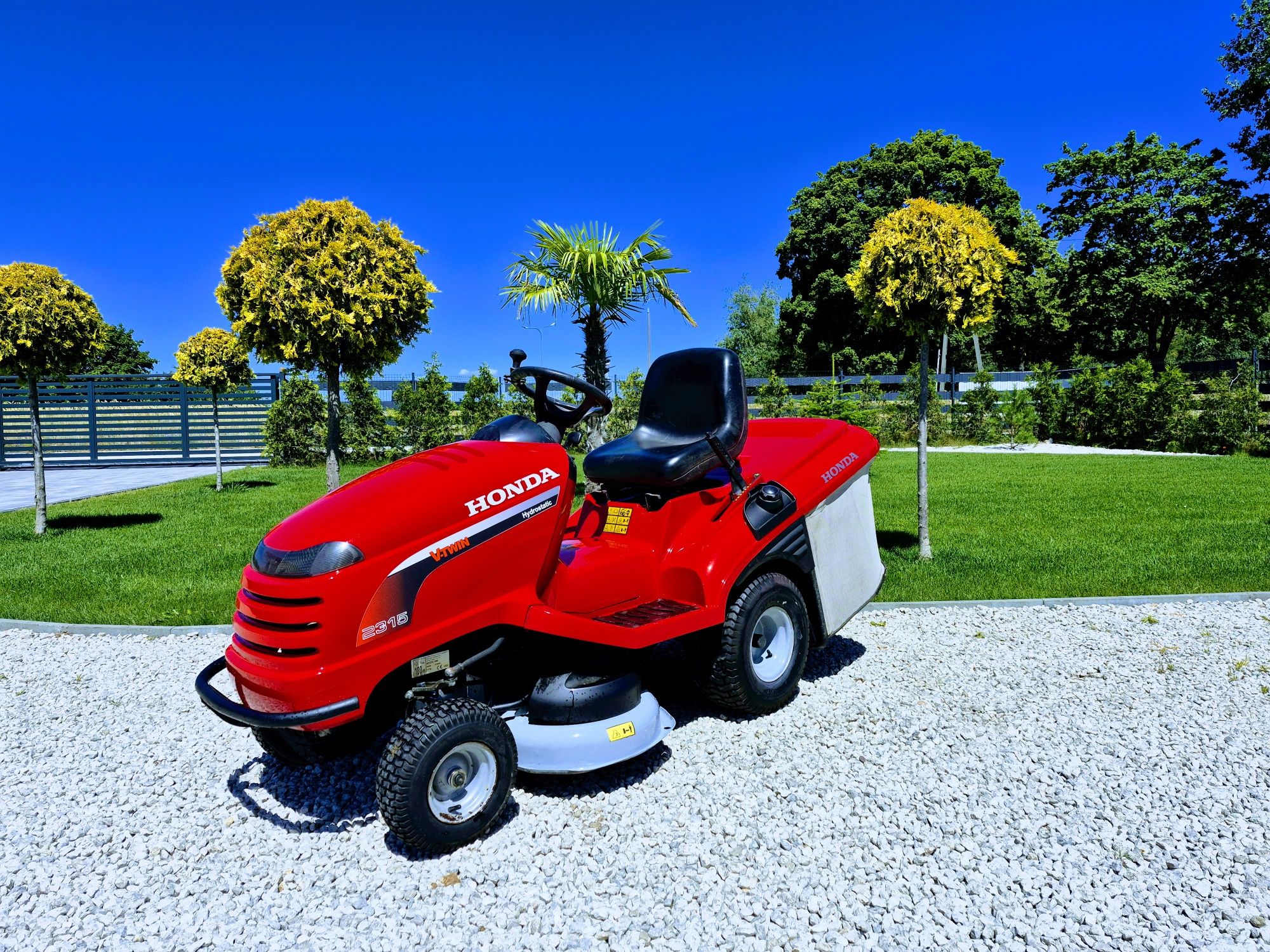 Kosiarka traktorek Honda 2315 V2 2 noże kosz