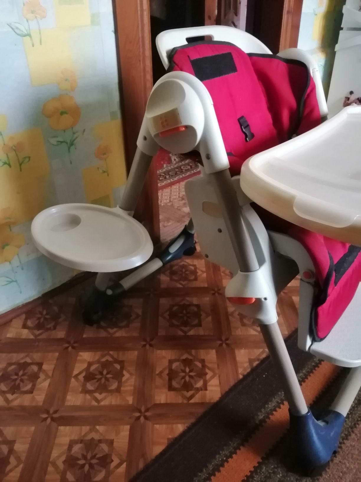 Дитяче кресло для годування Chicco