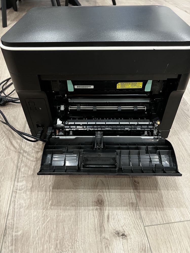 Кольоровий лазерний принтер Samsung CLX3185