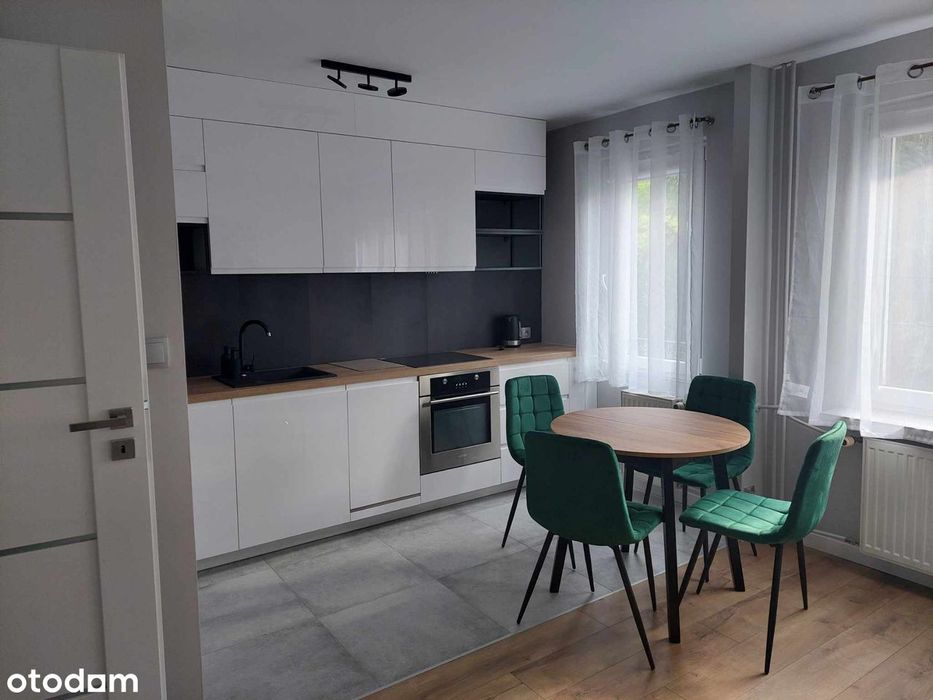 Urokliwe 2-pokojowe mieszkanie w pobliżu Serenady