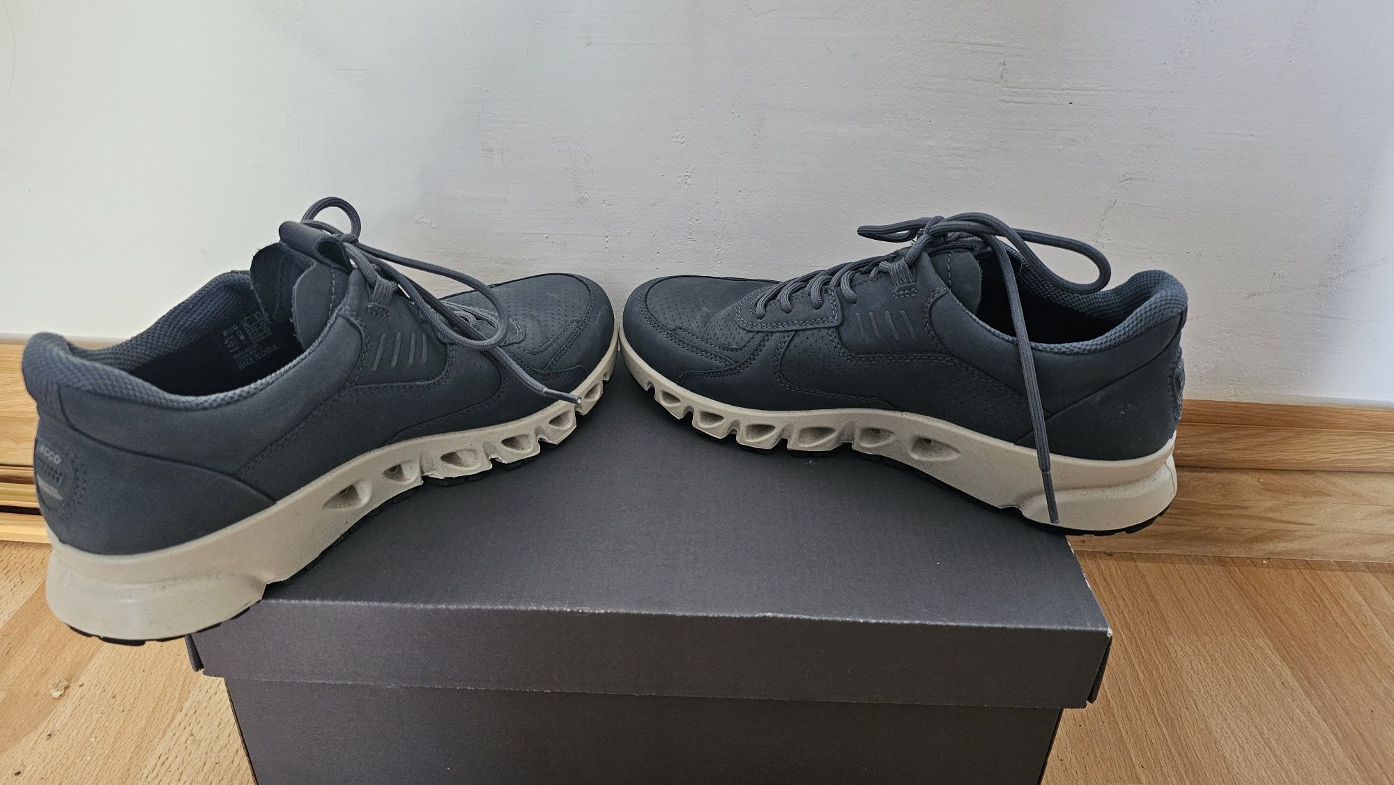 Ecco Multi-Vent M