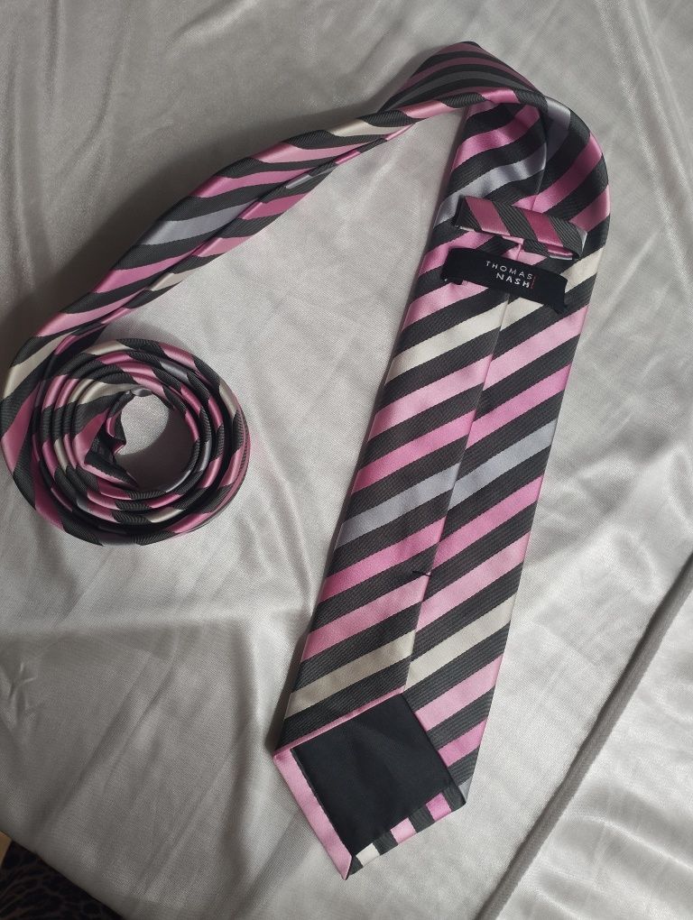 Elegancki męski krawat w paski różowo-szare