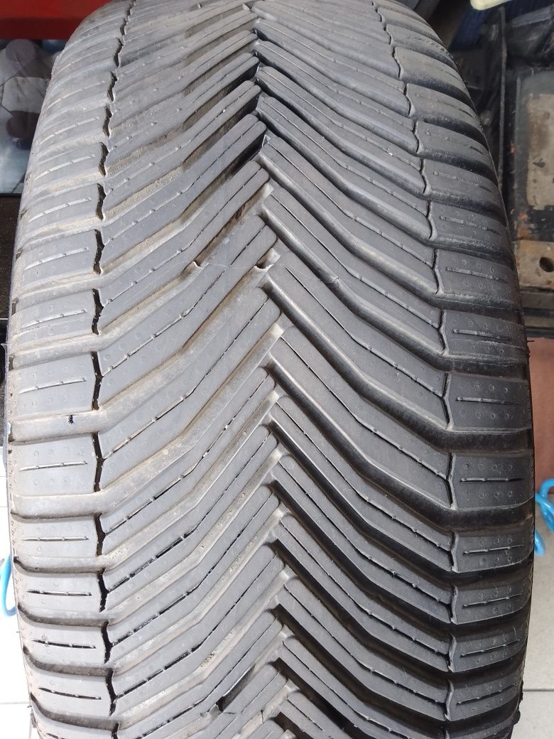 Opona MICHELIN CROSSCLIMATE SUV 255/60/18 wielosezonowa