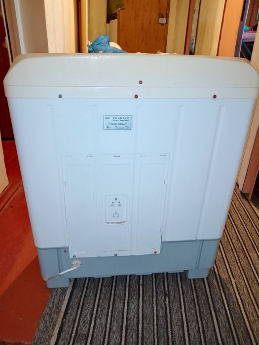 Стералная машенка полу автомат в хорошем состоянии с документами