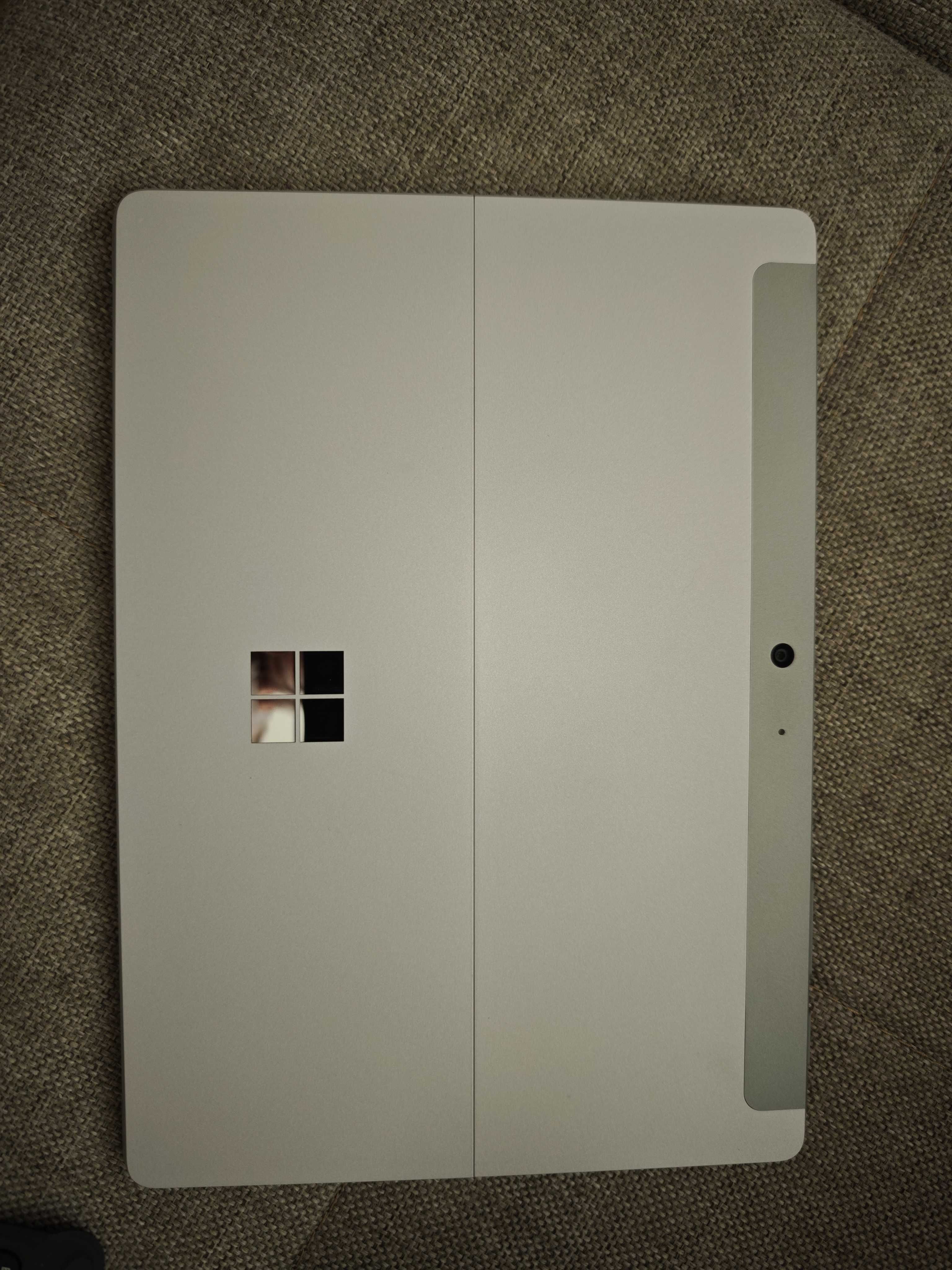 Tablet Microsoft Surface GO 1824 + etui z klawiaturą