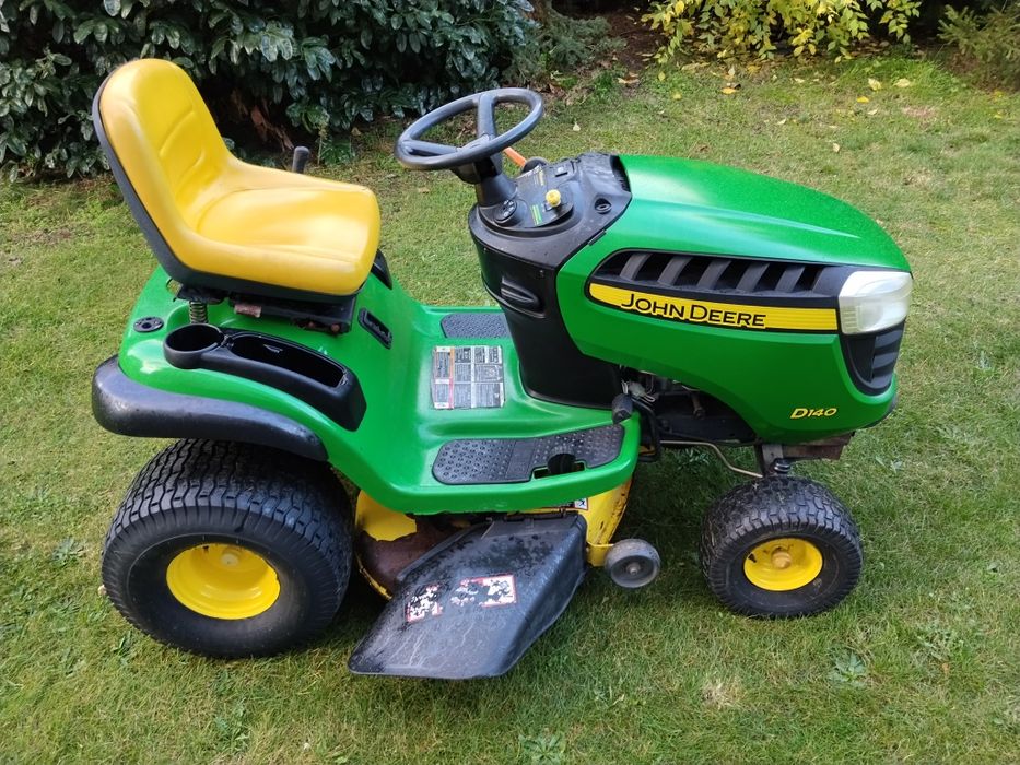 Kosiarka traktorek John Deere D 140