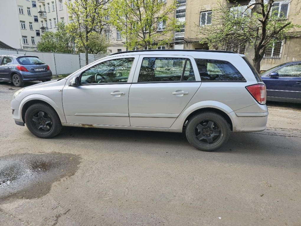 Opel Astra H 2007 rok 325934km przebiegu