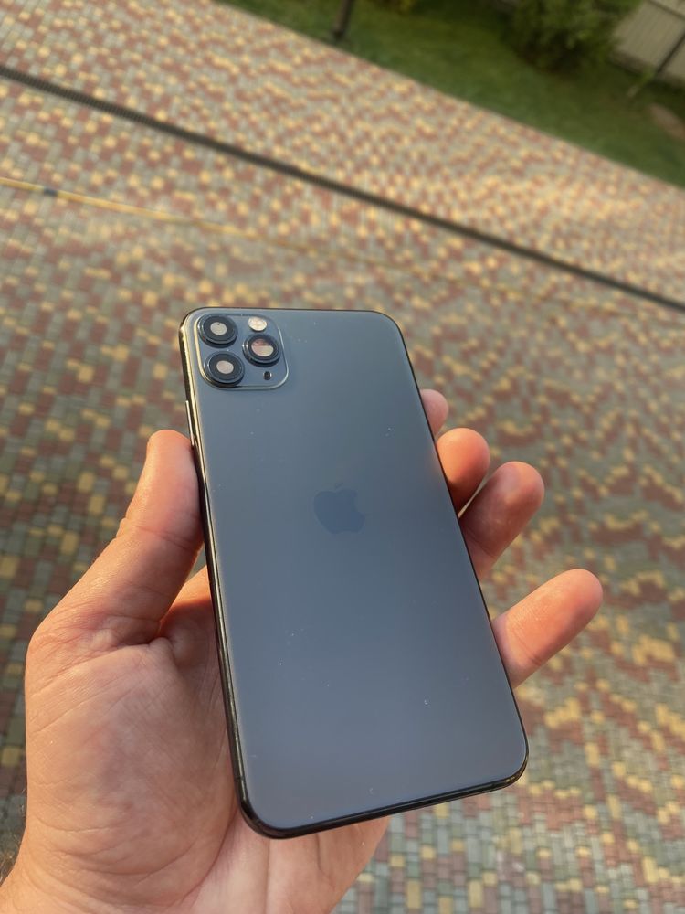 Продам корпус оригинал бу снятый Айфон Apple iPhone 11 Pro Max панель