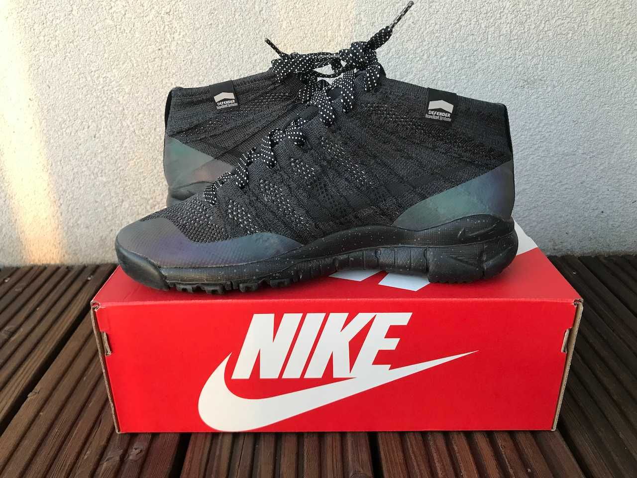Nike Flyknit Trainer Chukka Iridescent FSB 42.5
