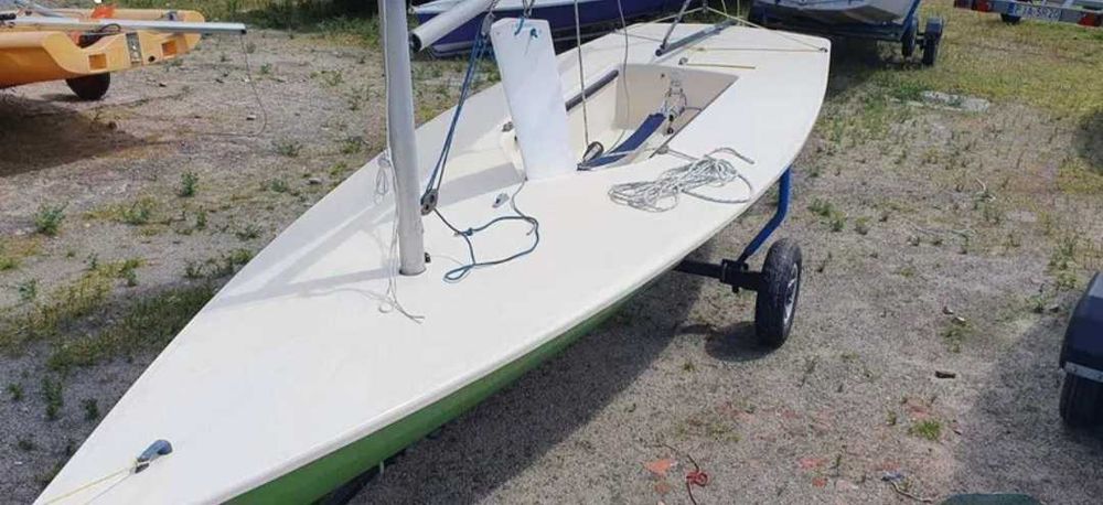Laser żaglówka sportowa łódka