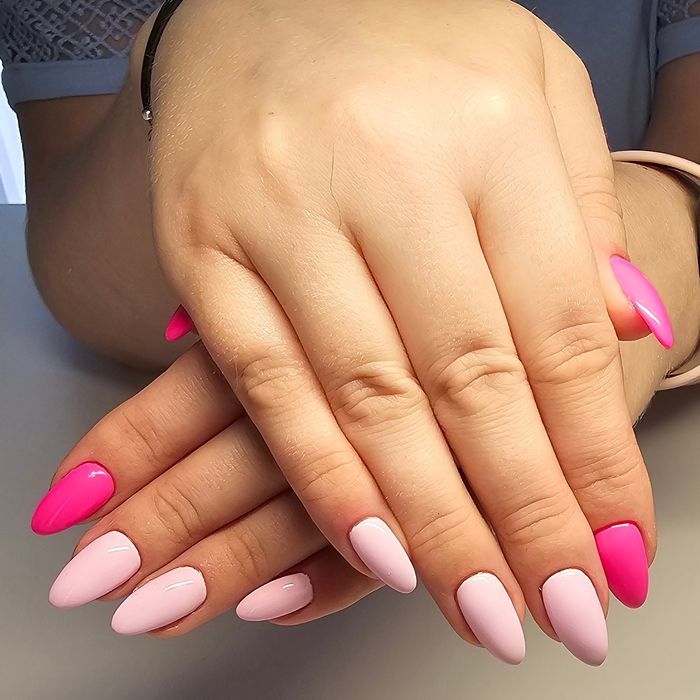 Manicure z dojazdem do klienta.