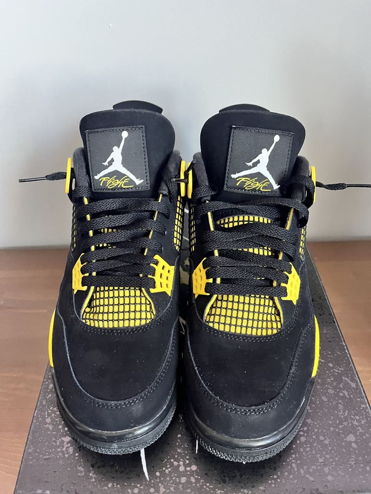 Jordan 4 thunder yellow