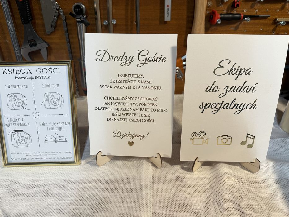 Satndy ślubne ze stojakami i ramką