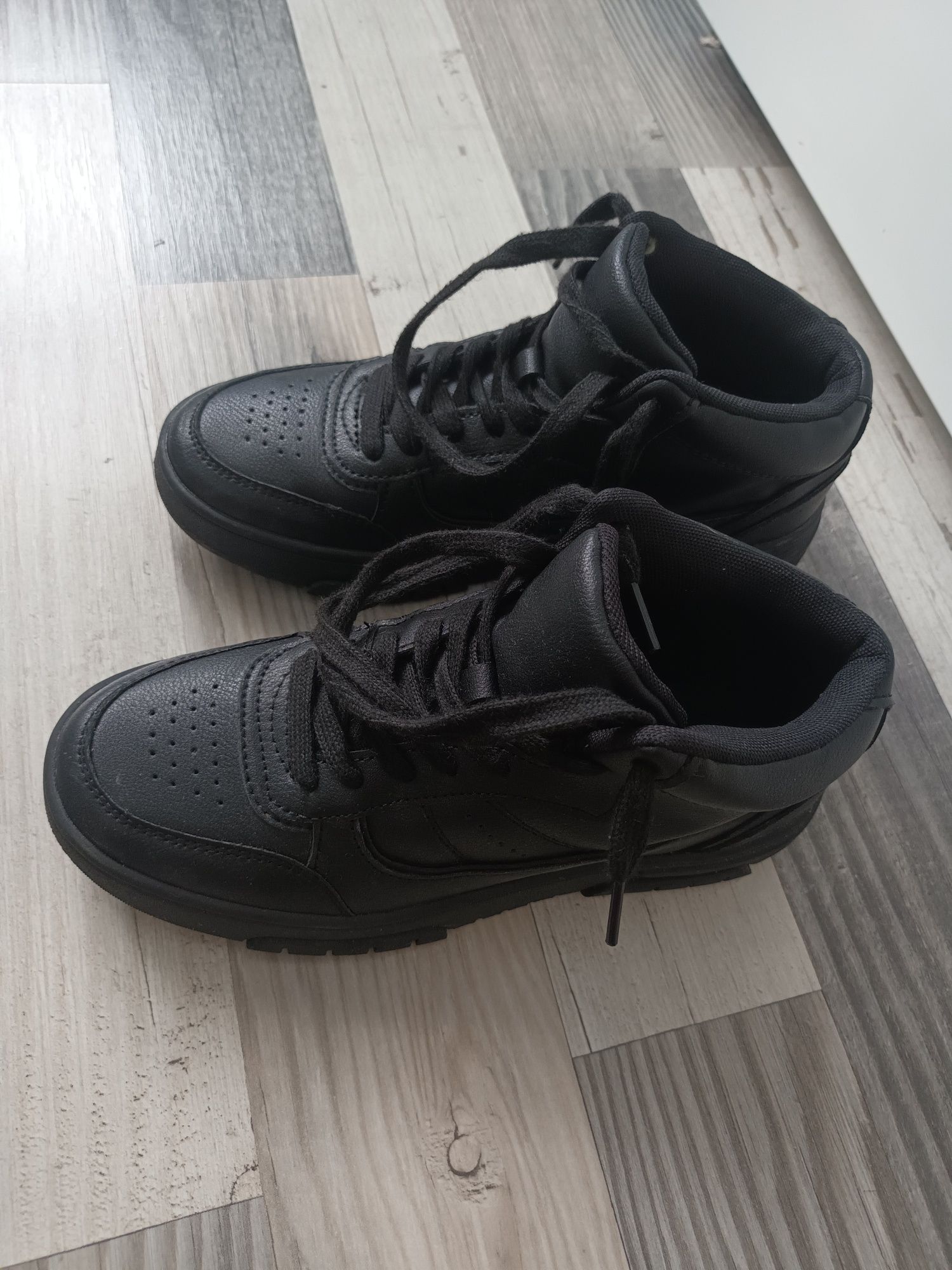 Jak nowe sneakersy Ccc 37(24cm)