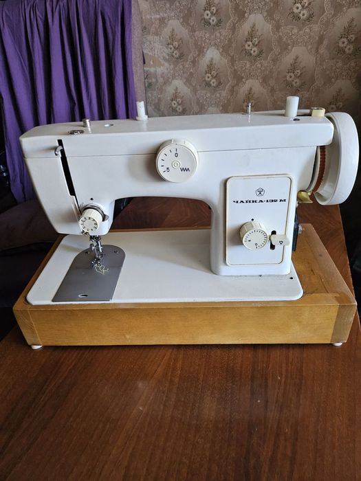Швейна машинка Чайка 132М із педаллю