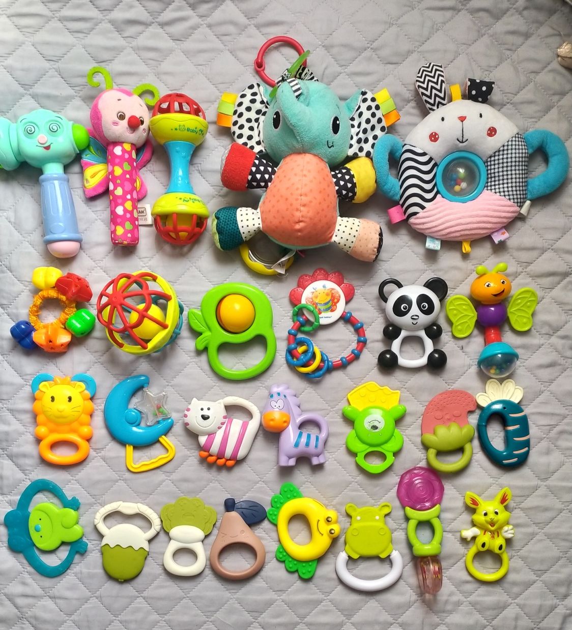 Игрушки для малышей  новоражденных