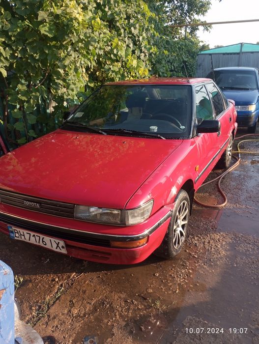Тойота Корола е90
