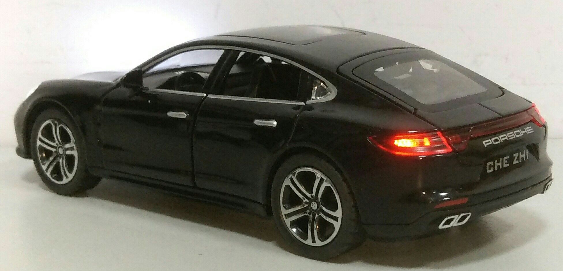 Машинка Porsche Panamera модель 1:32 "Автосвіт". Металлическая, звук,