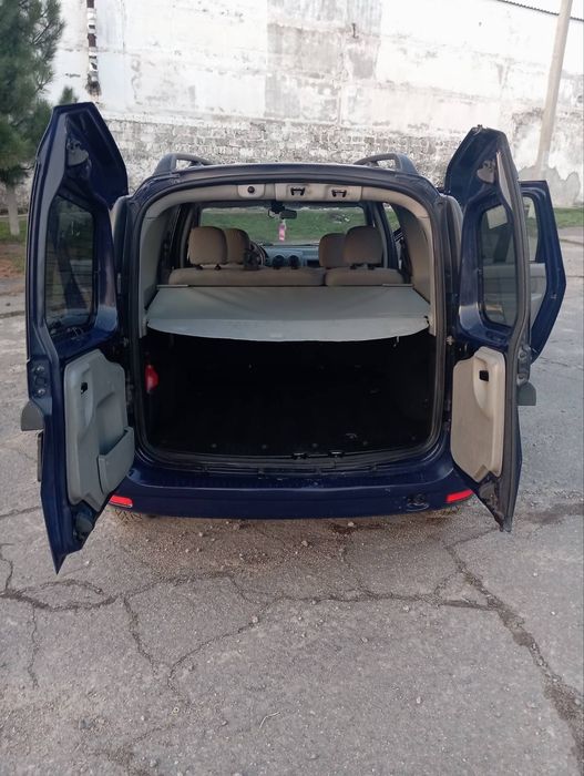 Продаю Рено логан  мсв