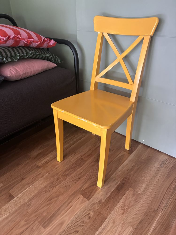 Krzesło IKEA INGOLF – żółte, do odświeżenia, drewniane