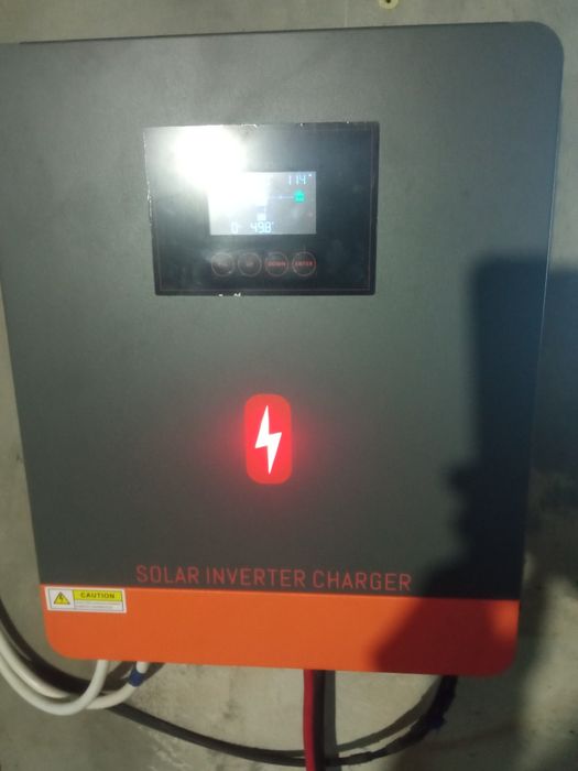 Гібридний інвертор на 6'2 кіловат