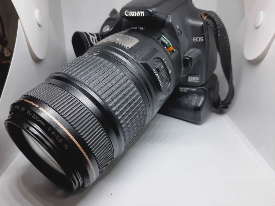 Aparat fotograficzny Canon EOS 350D + EF 75-300 mm 1:4.5-5.6