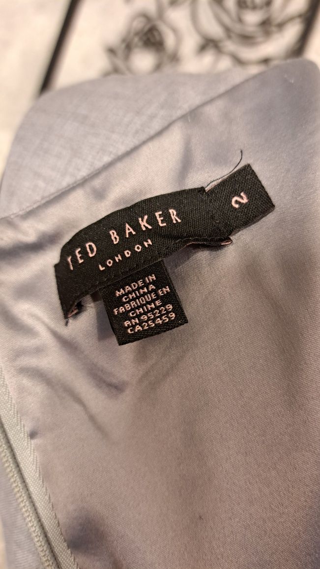 Ted Baker elegancka sukienka z baskinką rozmiar 2 czyli europejskie S