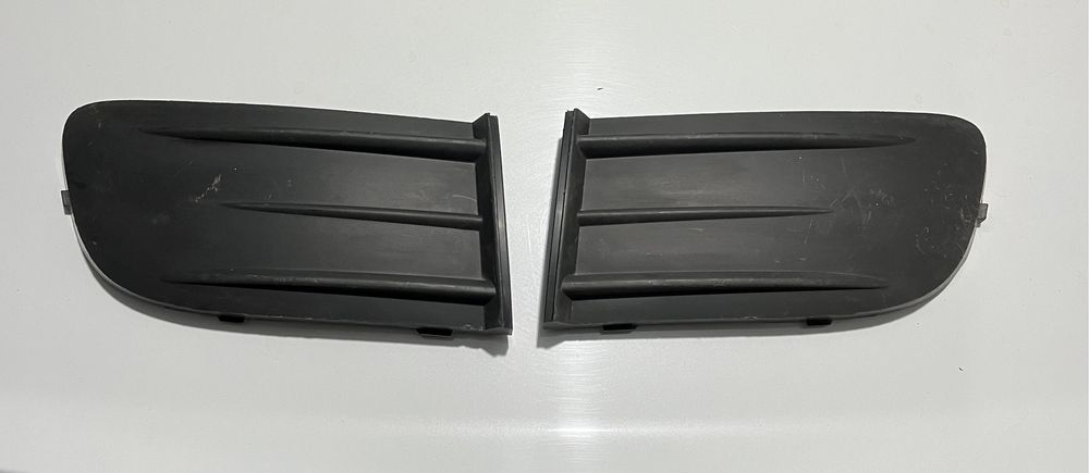 Skoda Oktavia противотуманка 1Z0807368 , 1Z0808368