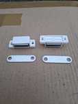 Magnesy do mebli