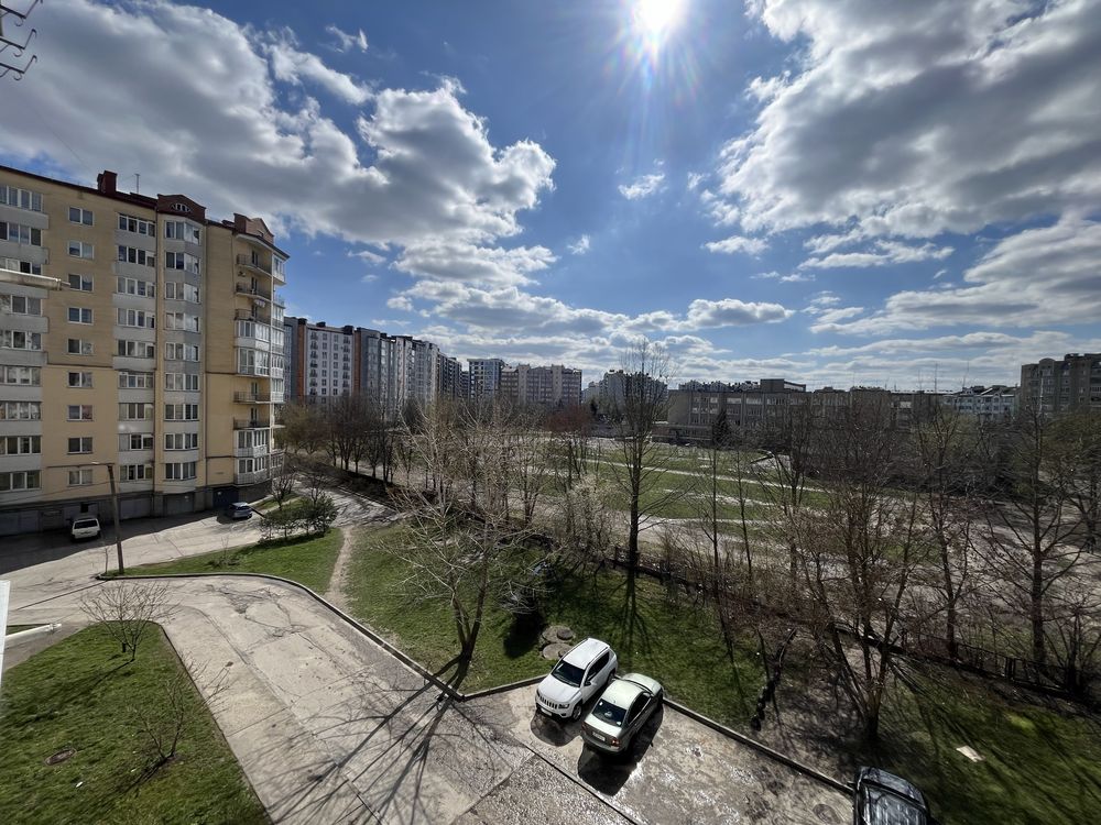 Продається 2к-Квартира 60.2м.Сирець.Хіміків.Пасічна.Школа.Річка.Парк.