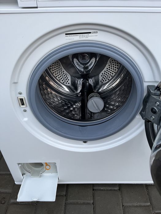 Пральна машина з сушкою Прально сушильна машина Miele WT 2670.