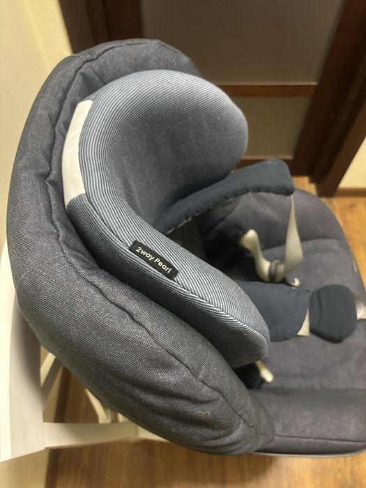 Автокрісло Maxi-Cosi 2Way Pearl + база 2Way Fix