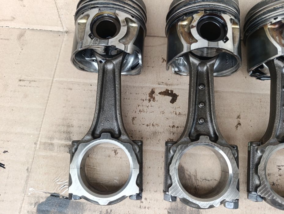 Шатун поршень 1.7 Cdti Opel Zafira Meriva Astra Combo