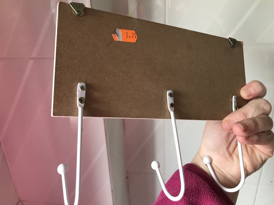 Cabide pequeno moderno