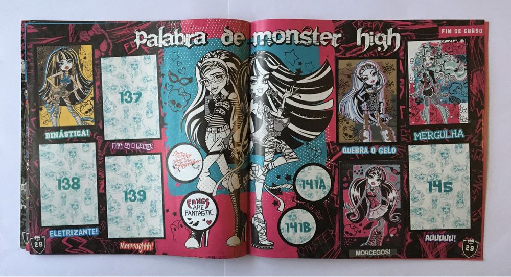 Caderneta Panini Monster High