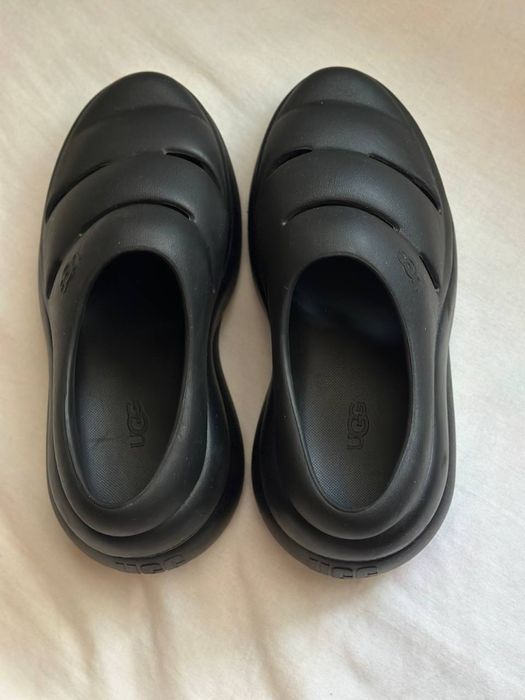 Сабо UGG Sport Yeah Clog чорні шльопанці 40-39розмір