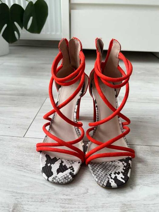 Pomarańczowe sandały Deezee 37