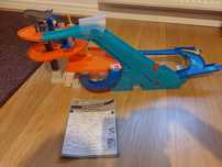 Hot Wheels zmotoryzowany mega garaż