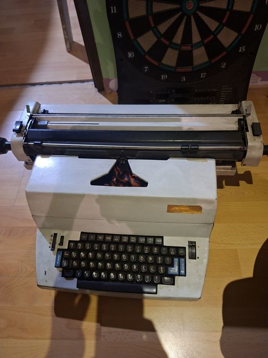 Maszyna do pisania łucznik 1303