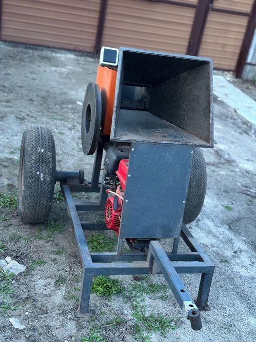 Подрібнювач гілок бензиновий | 9 к.с. | Діаметр до 12 см