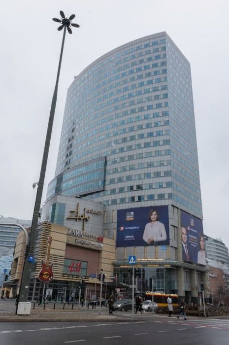 Wynajem biura w Warszawie:Pełni powierzchnia biurowa w Regus Skylight