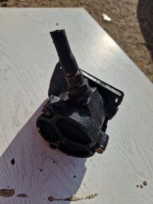 Вакуумный насос (вакуумний підсилювач тормозів) 2.8TDI Івеко Боксер