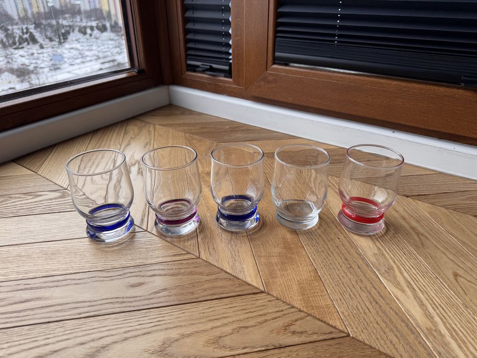 Szklanki kolorowe do napojów