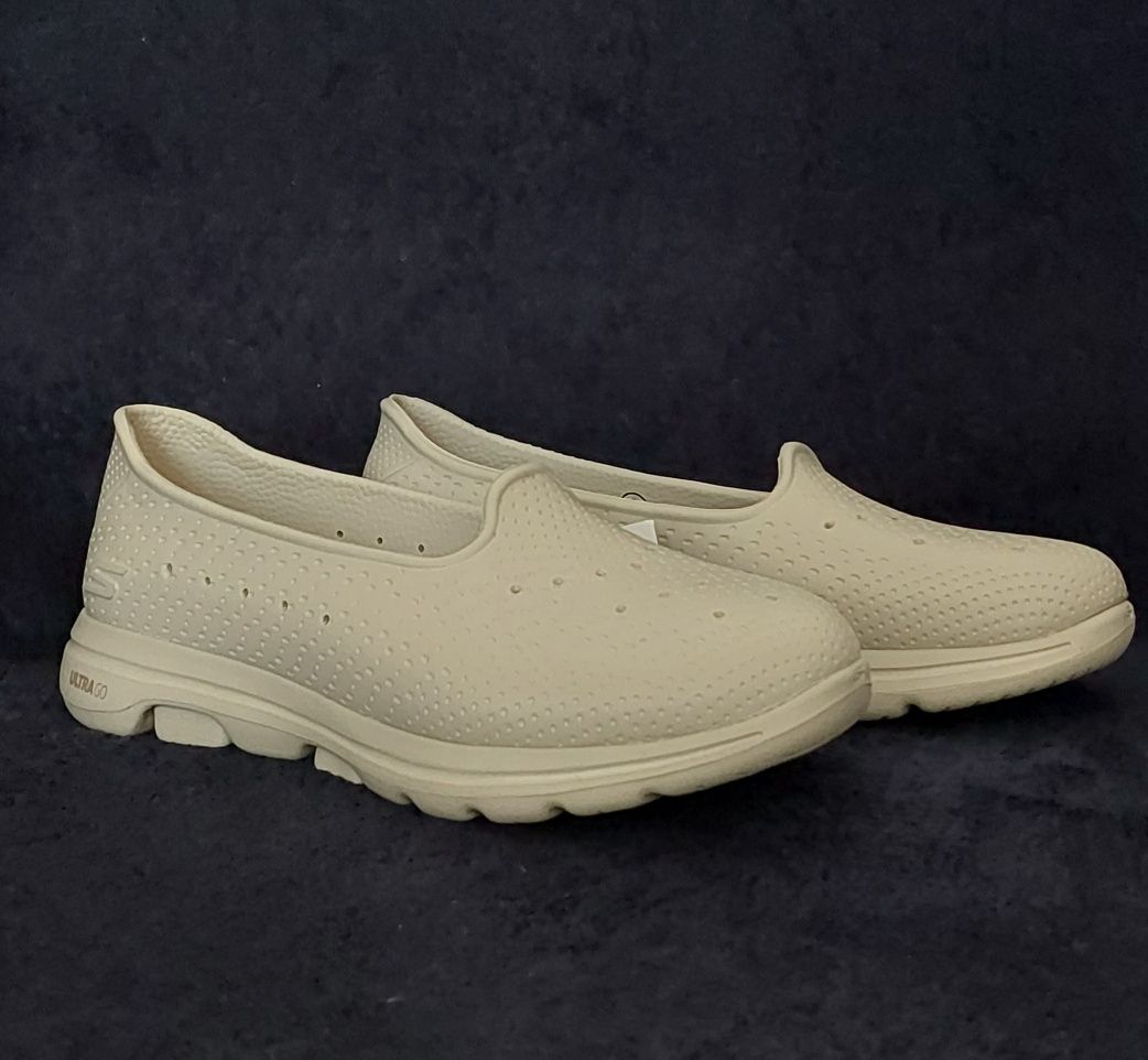 Skechers Foamies Go Walk 5