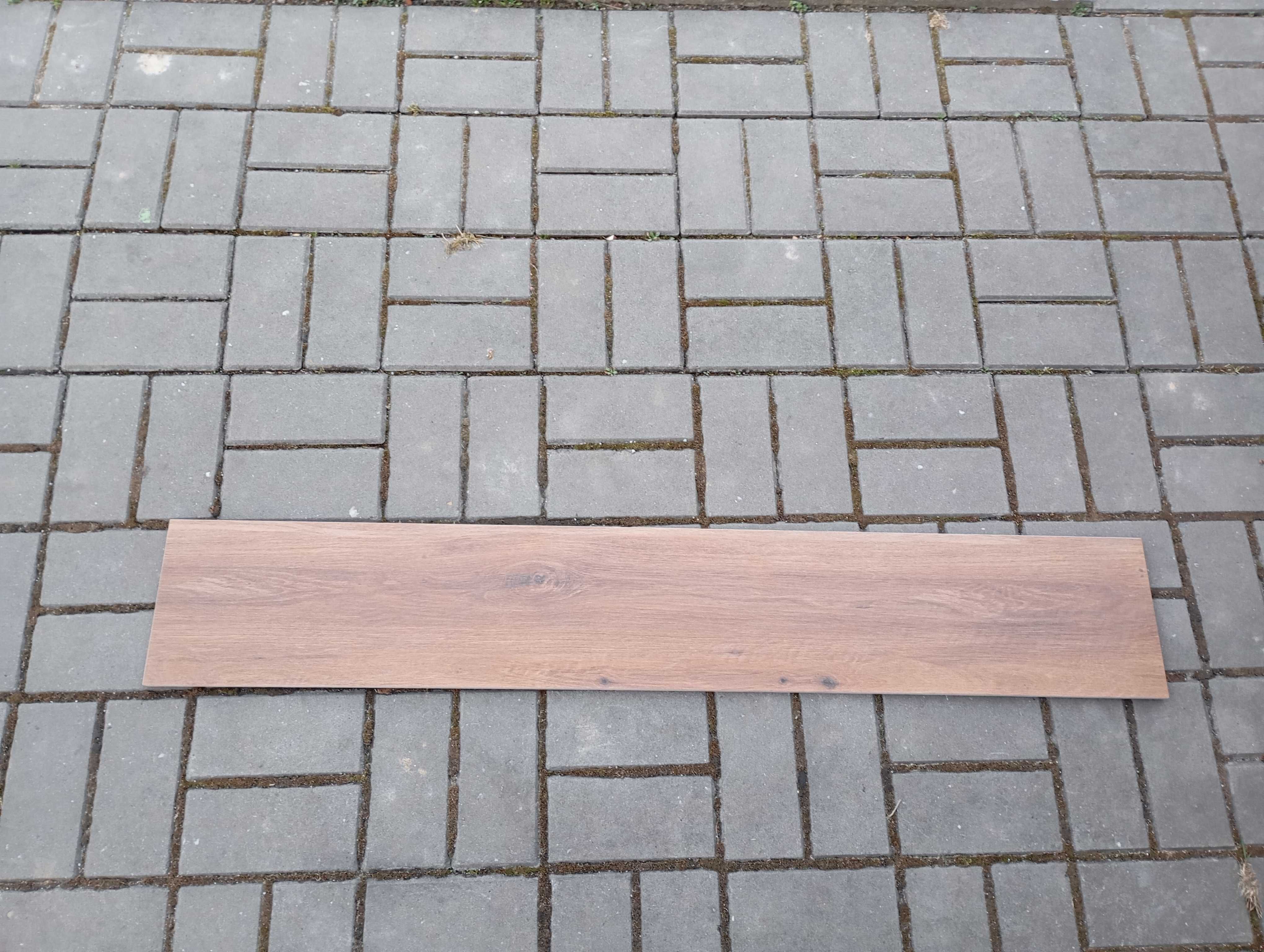 Płytki drewnopodobne / gres podłogowy 20x120